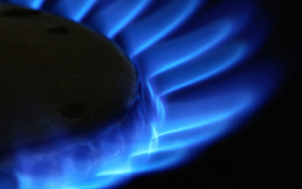 Blaue Flamme eines Gasherdes 1 Blaue Flamme eines Gasherdes 1